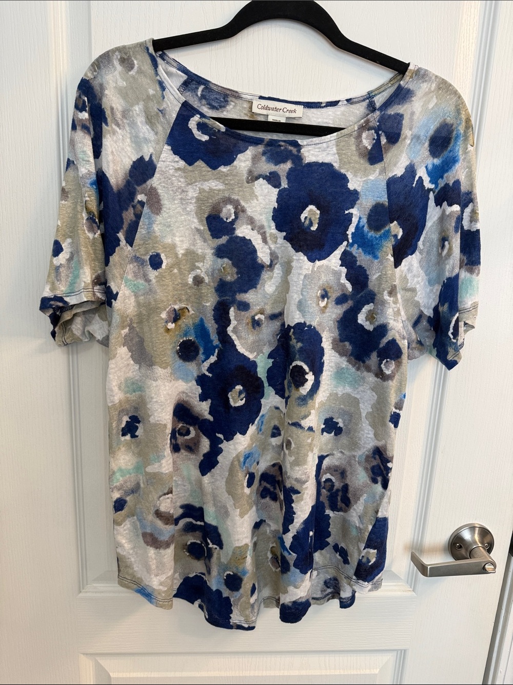 Coldwater Creek Linen Navy, Gray and Blue Floral Short Sleeve Tee